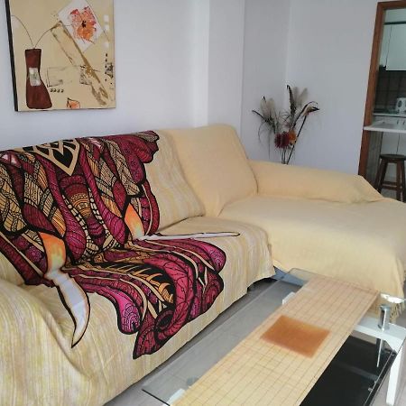 1 Bedroom Apartment With Stunning Sea View Арона Екстер'єр фото
