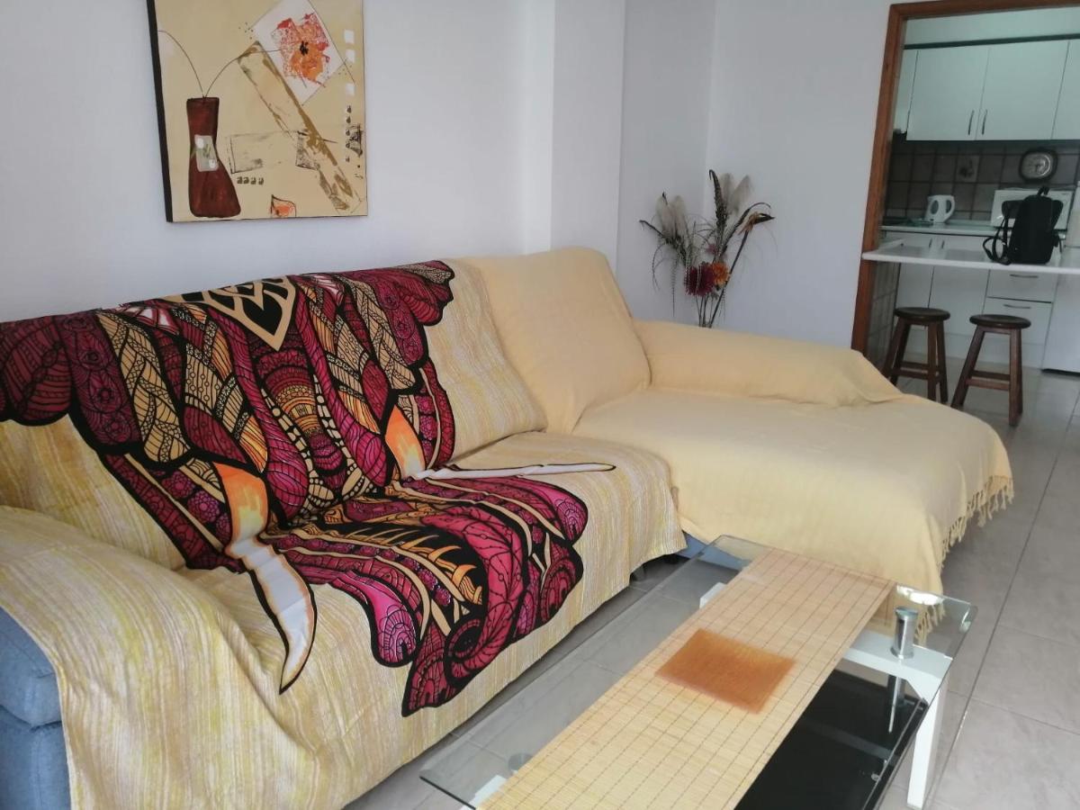 1 Bedroom Apartment With Stunning Sea View Арона Екстер'єр фото